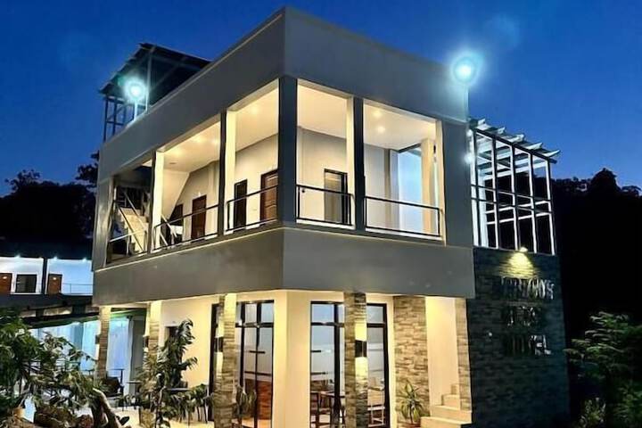 Harbour Bliss Hotel