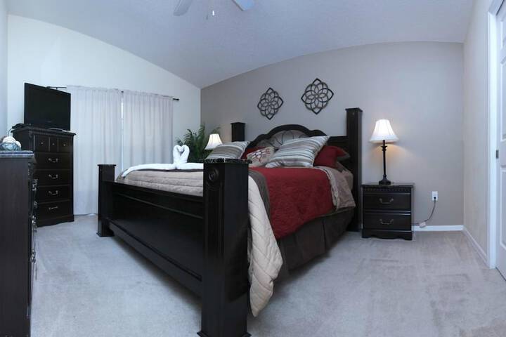 Room 14 of 118