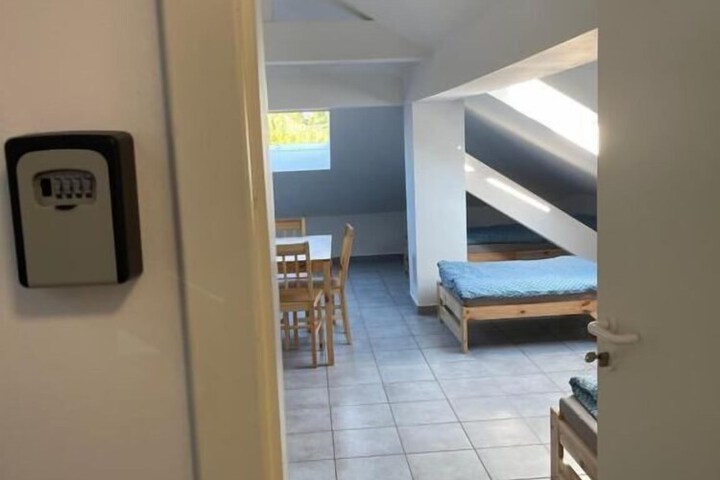 Room 11 of 20