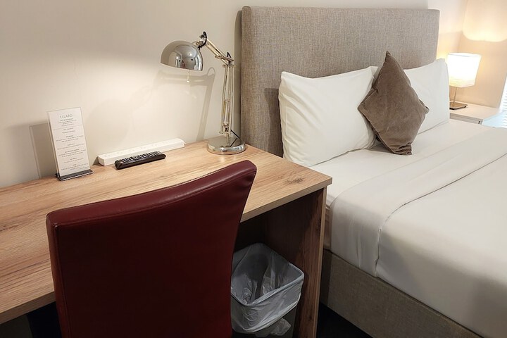 Room 14 of 31