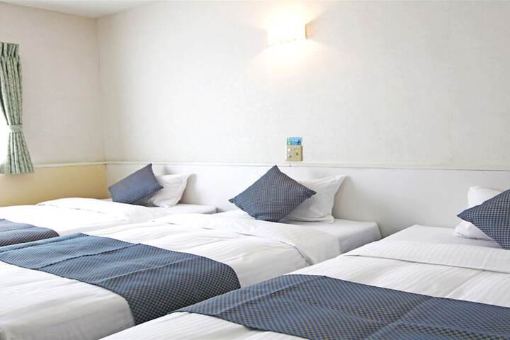 Room 12 of 91