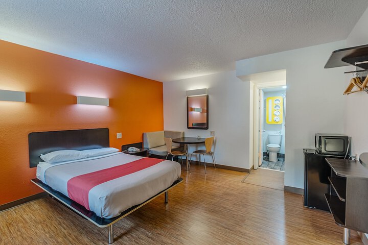 2 Double Beds (9 of 11)