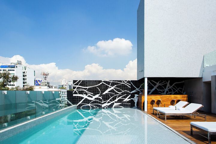 Pools & Facilities