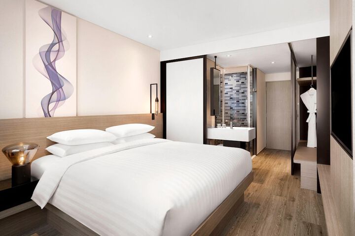 Room 6 of 23