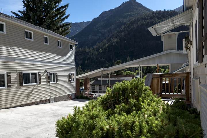 Property Grounds 46 of 63