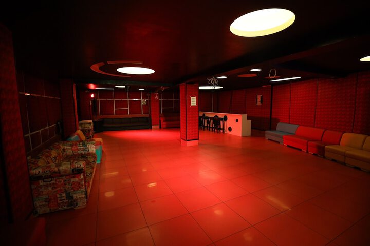 Ballroom/Hall 17 of 23
