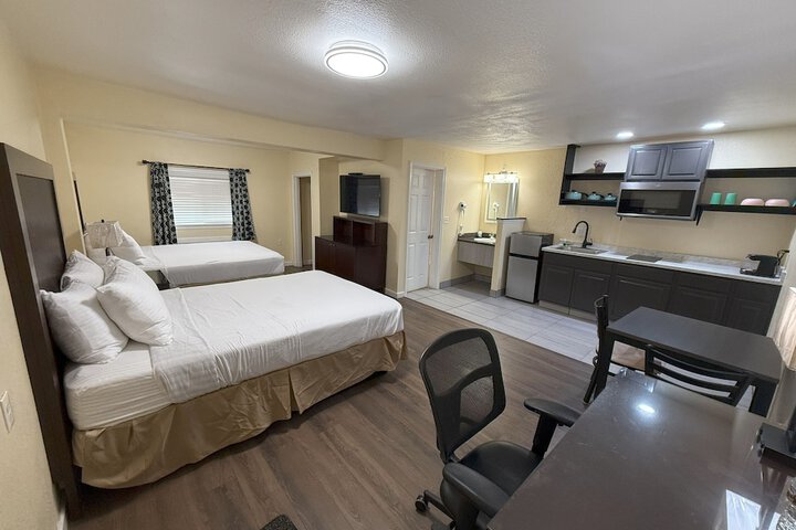 Room 8 of 15