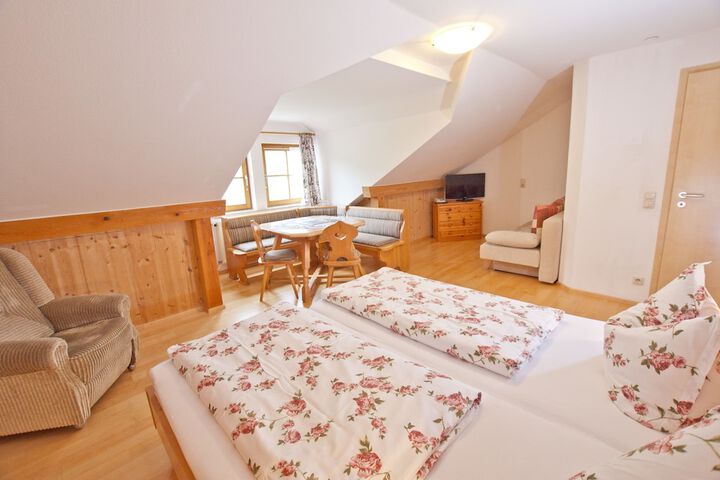 Room 10 of 51
