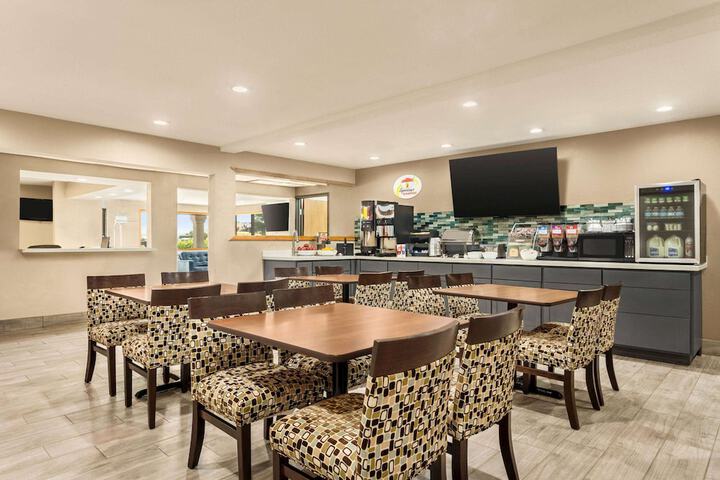 Breakfast area