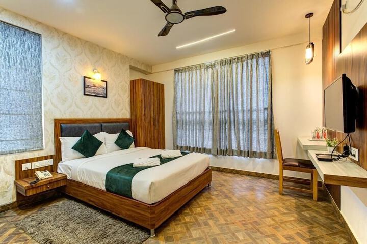 Room 2 of 24