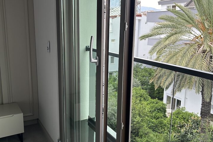 Room 20 of 76