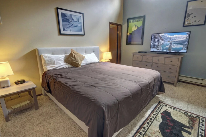 Room 2 of 16