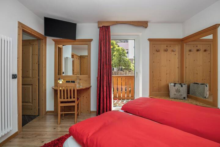 Room 16 of 154