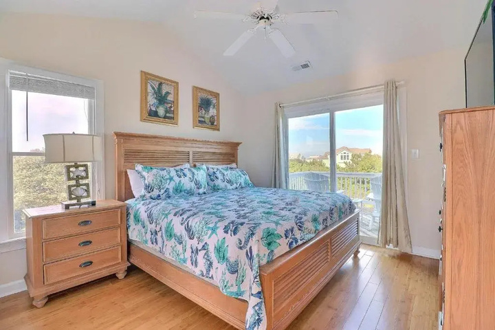 Room 4 of 22