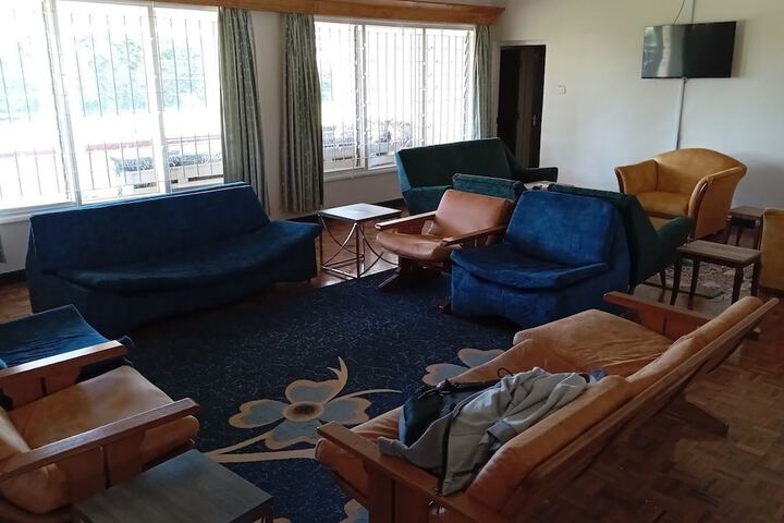 Room 7 of 25