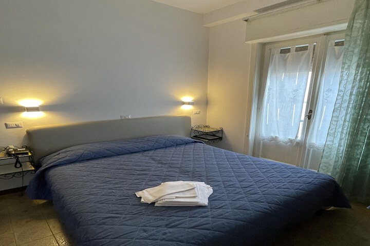 Room 6 of 21