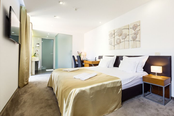 Room 20 of 86