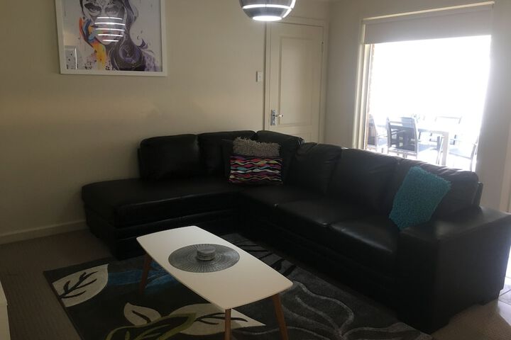 Room 5 of 16