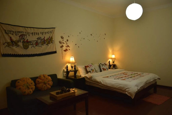 Room 3 of 10