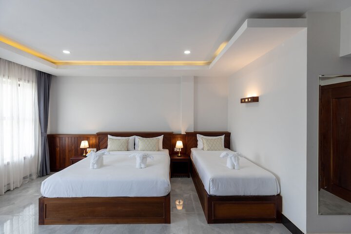 Room 32 of 88