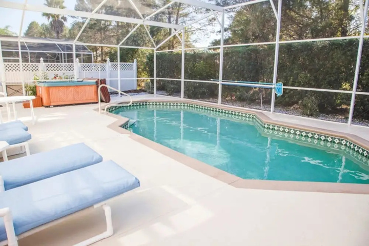 Pool 13 of 27