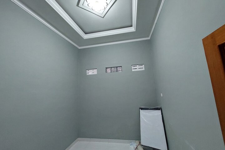 Room 13 of 17