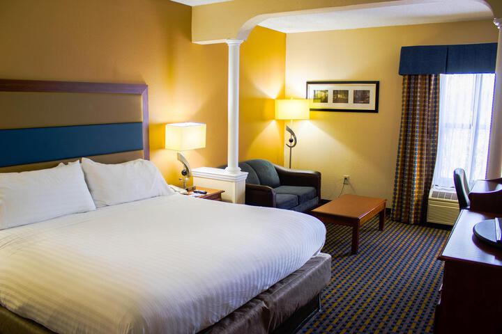 2 Double Beds Standard (2 of 5)