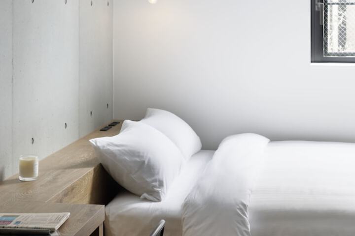 Room 2 of 46