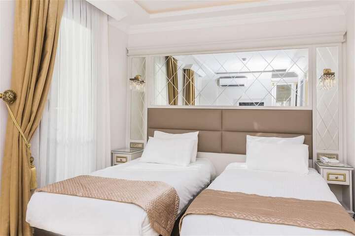 Room 6 of 47
