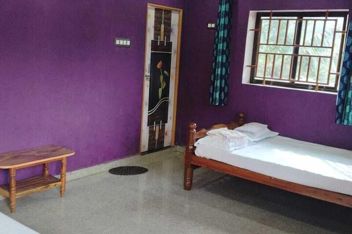 Room 3 of 9