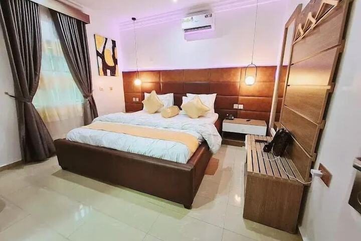 Room 21 of 39