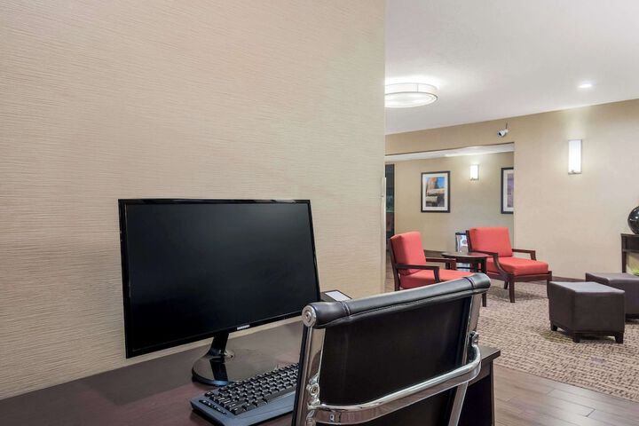 Business Center 44 of 55