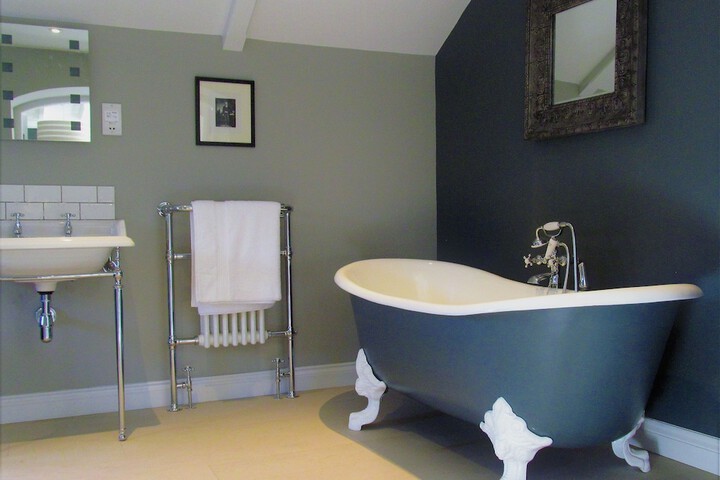 Room 10 of 26