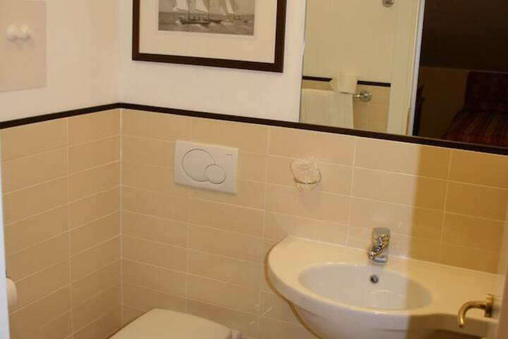 Room 12 of 61