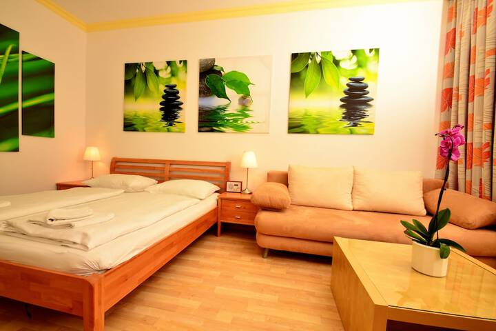 Room 6 of 71