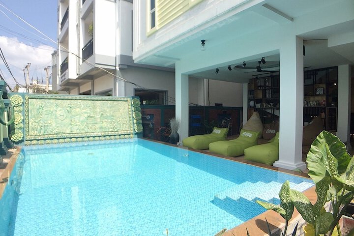 Pool 78 of 180