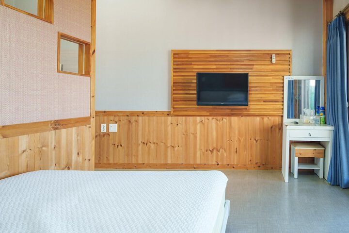 Room 3 of 59