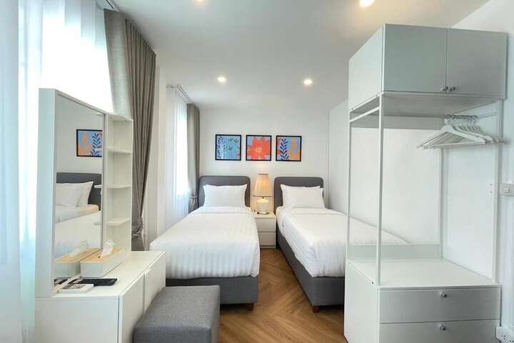 Room 19 of 84