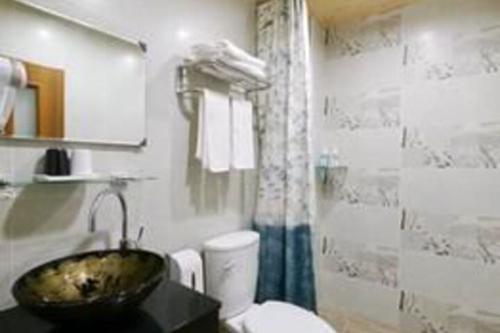 Room 6 of 39