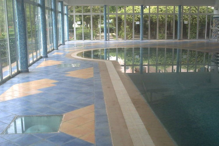 Pool 6 of 17
