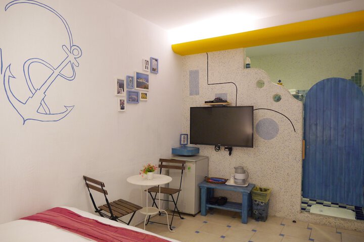Room 35 of 46