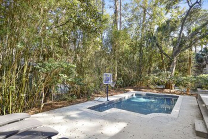 Pool 16 of 22
