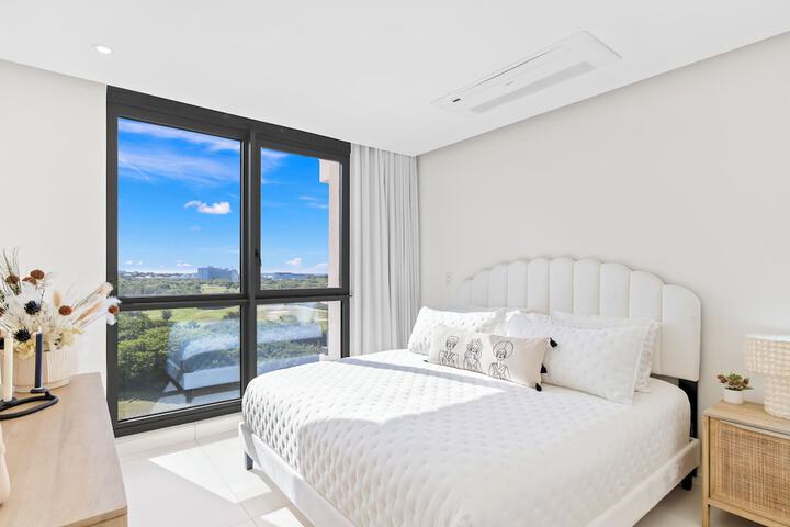 Room 295 of 1000
