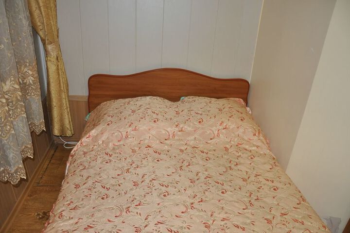 Room 4 of 33