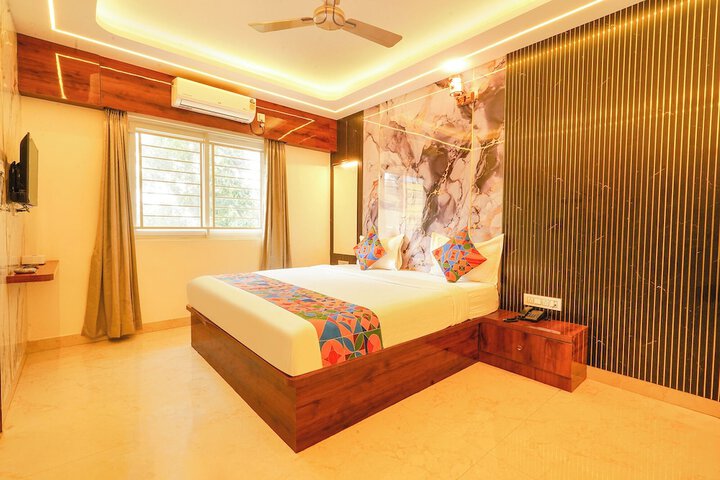 Room 9 of 39