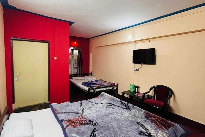 Room 5 of 28