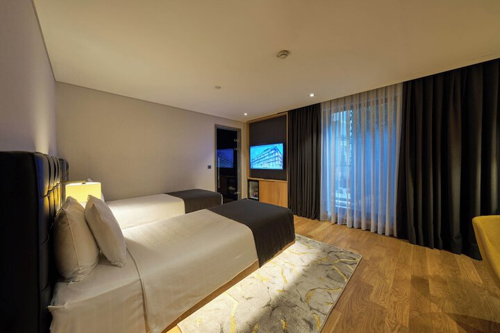 Room 69 of 203