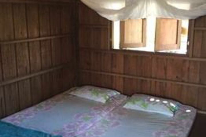 Room 3 of 8