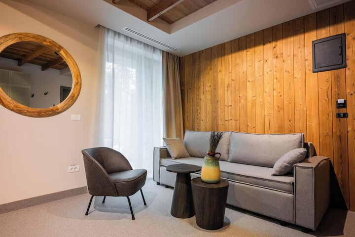 Room 3 of 50