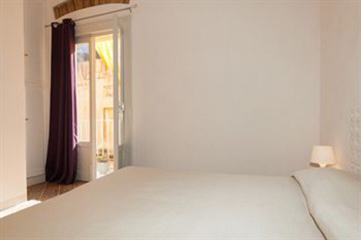 Room 27 of 71